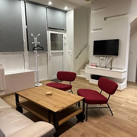 Serenity Resident Maison Gare Av Foch Apartment